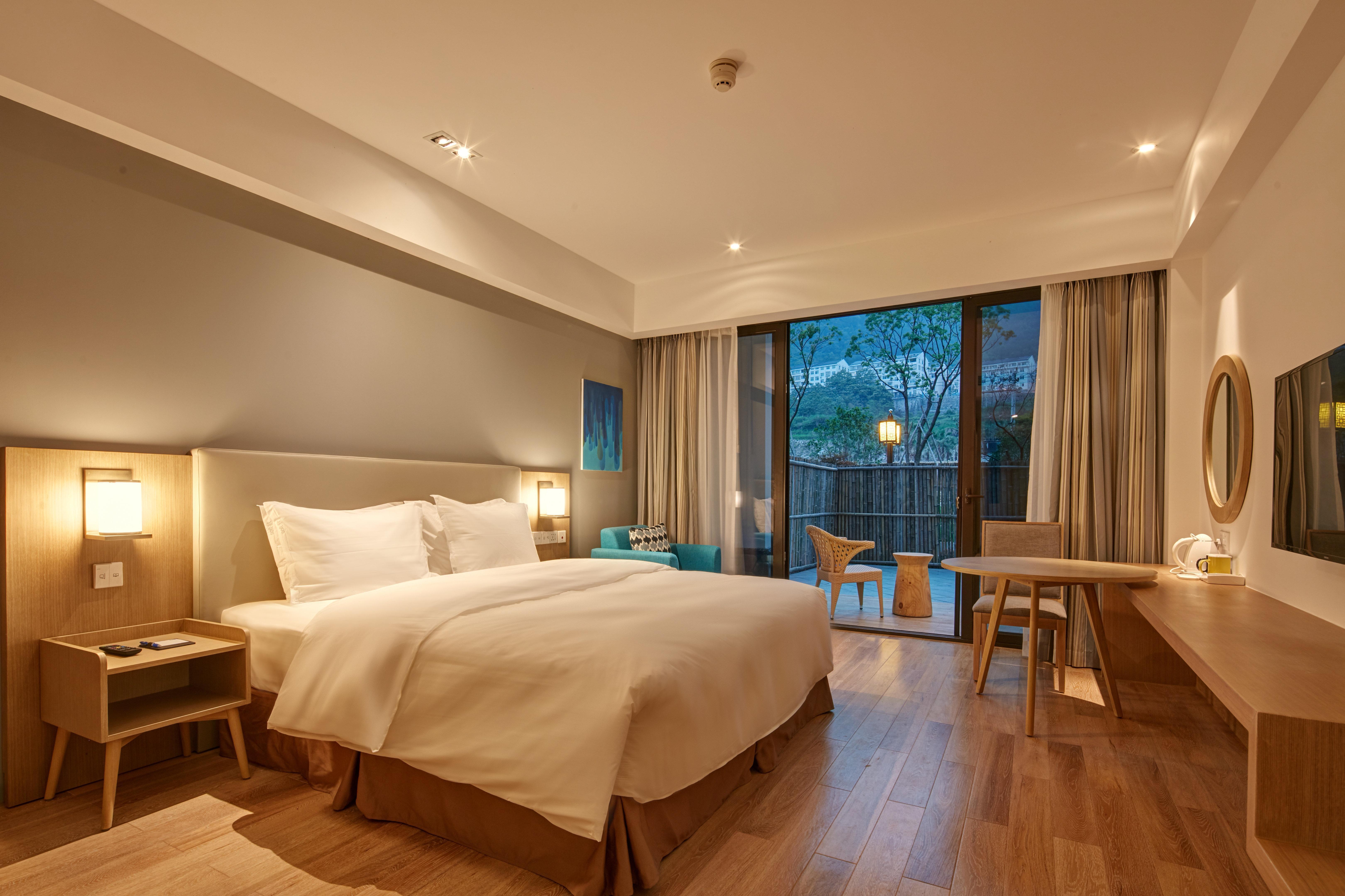 Holiday Inn Express Zhejiang Qianxia Lake, an IHG Hotel Qingtian Bagian luar foto